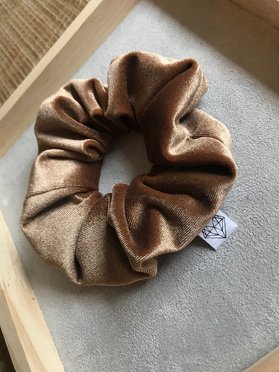 Velvet scrunchies brown